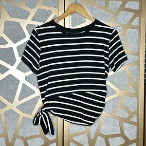SOHO STRIPED SHORT SLEEVE‎ TOP